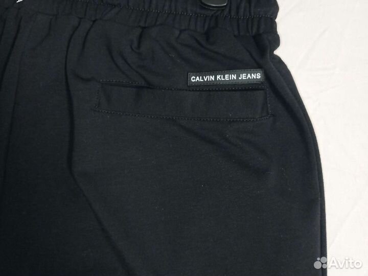 Шорты и футболка Calvin K. Носки и трусы падарок