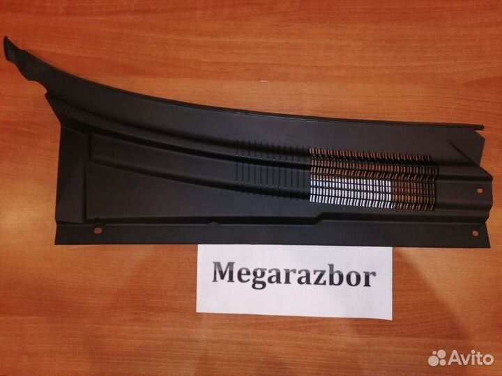 Решетка стеклоочистителя (жабо) Ssangyong Rexton