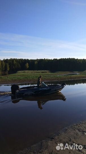 Моторная лодка