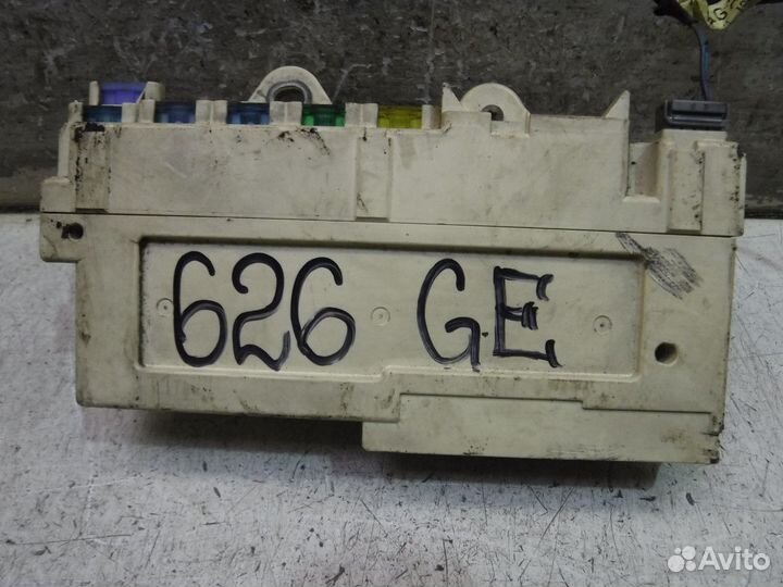 Блок предохранителей салонный Mazda 626 GE