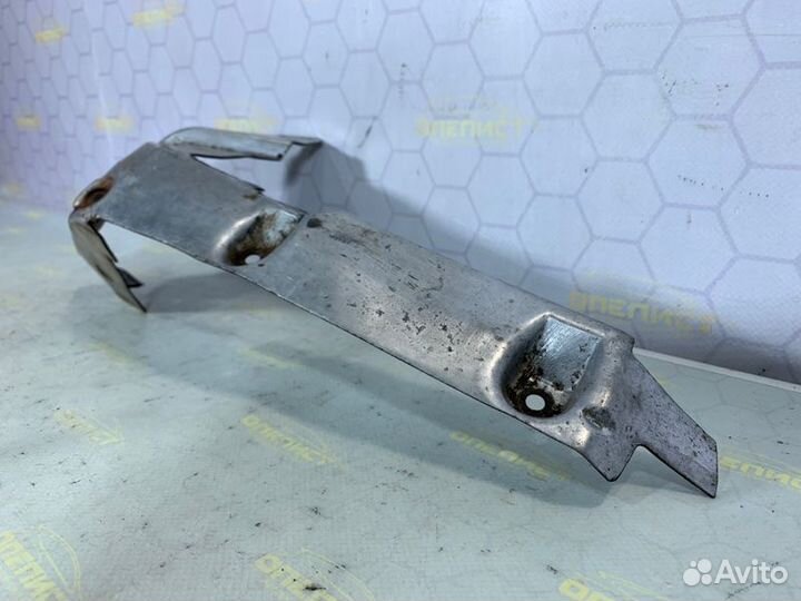 Экран теплозащитный левый Opel Omega B