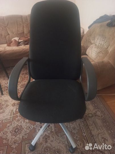 Кресло руководителя с качением