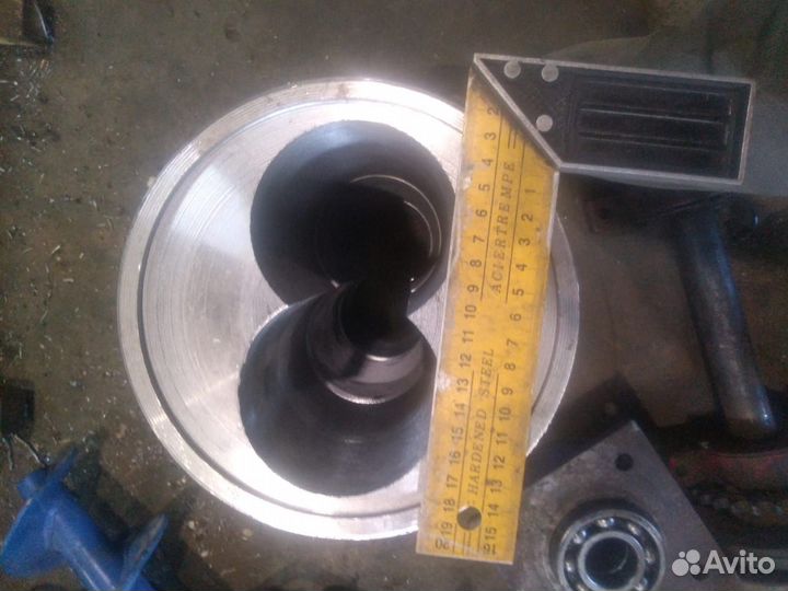 Токарь фрезеровщик изготовления шестерёнок звезд