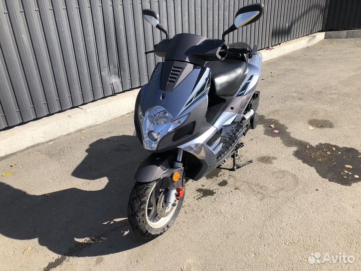 Мопед/Скутер Racer