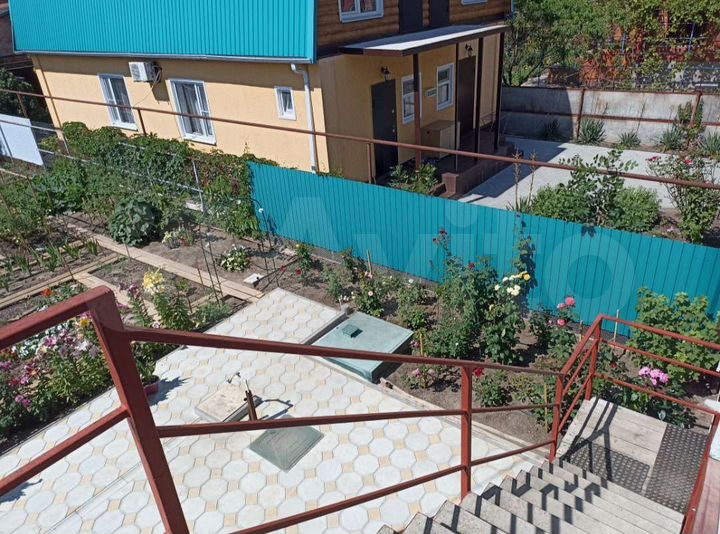 Дом 95 м² на участке 4 сот.