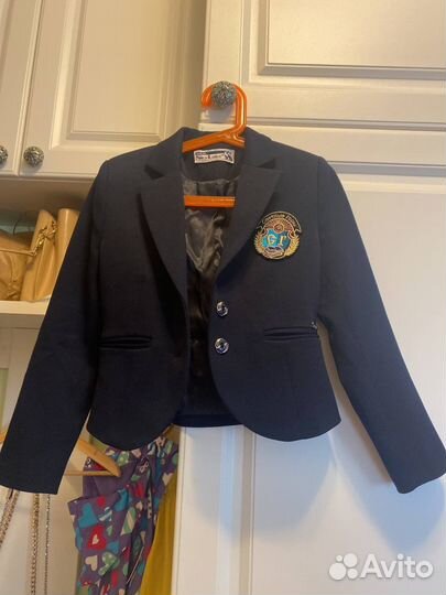 Пиджак на девочку 128