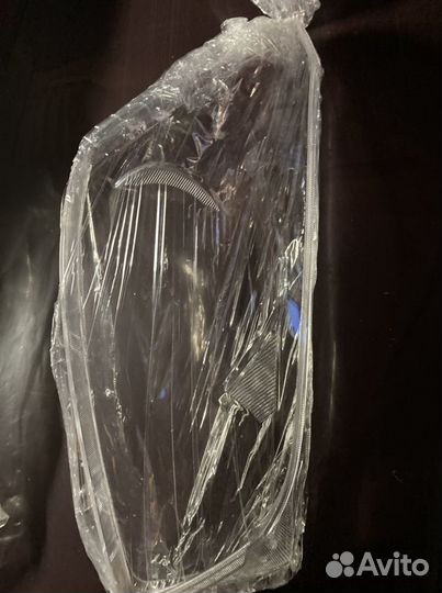 Стекла фар оригинал на Тойота RAV 4