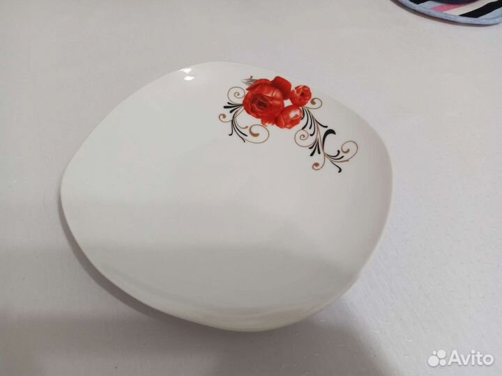 Тарелки для сервировки