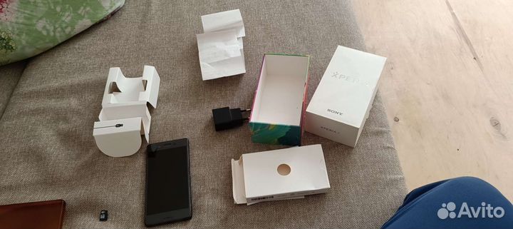 Sony Xperia X, 3/32 ГБ
