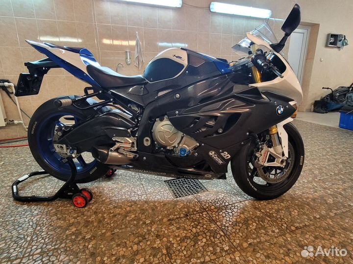 BMW HP4