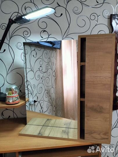 Шкаф с зеркалом в ванную