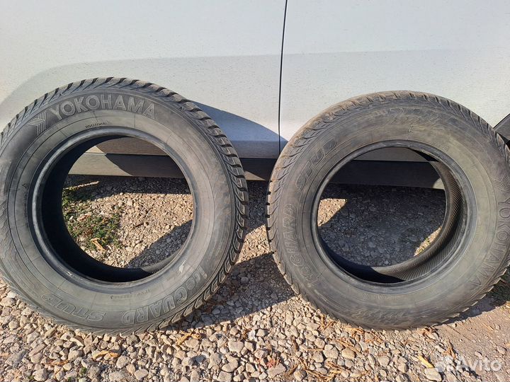 Yokohama Ice Guard IG35 215/70 R16