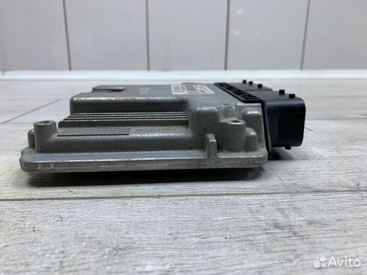 Эбу двс Volkswagen Caddy фургон BLS 2010