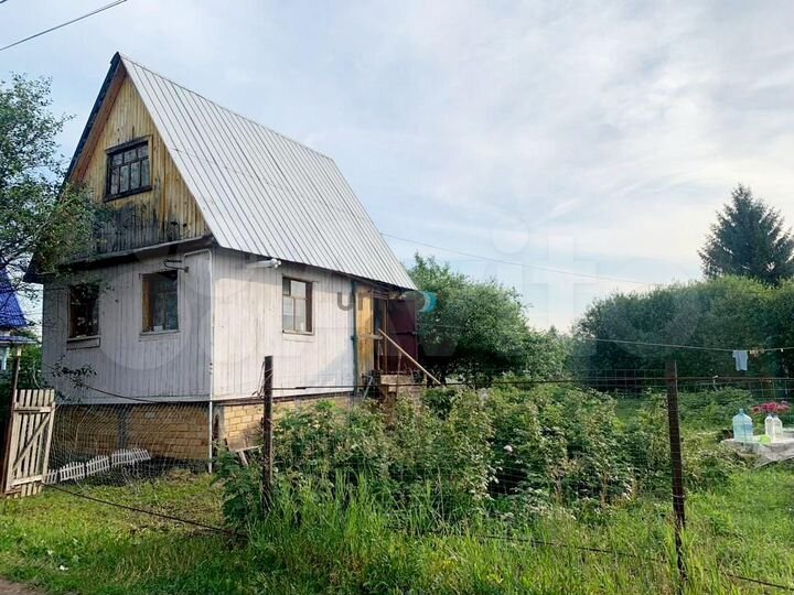 Дом 30 м² на участке 8,4 сот.