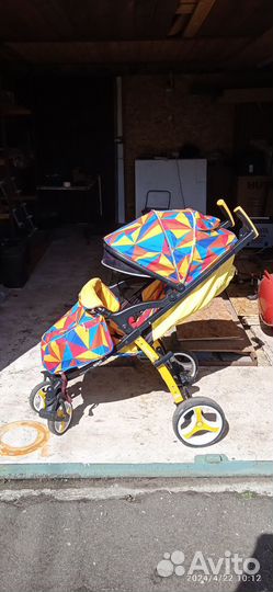 Прогулочная коляска