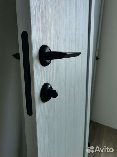 Установка входных и межкомнатных дверей