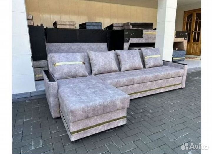 Диван угловой в наличии