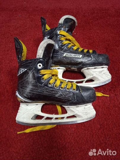 Коньки хоккейные