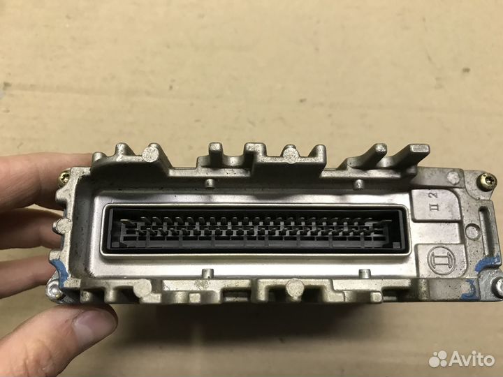 Блок управление двигателем Volkswagen Golf 1.4