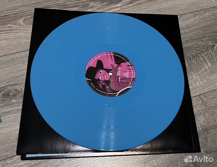 Gorillaz the Now Now box