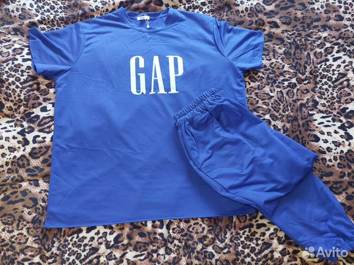 Спортивный костюм женский