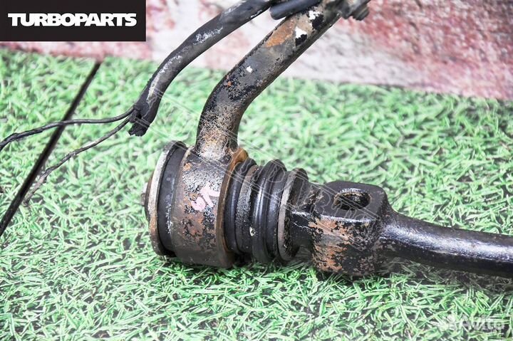 Рычаги верхние передние Toyota Grand Hiace KCH16