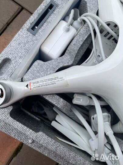 Квадрокоптер dji phantom 4