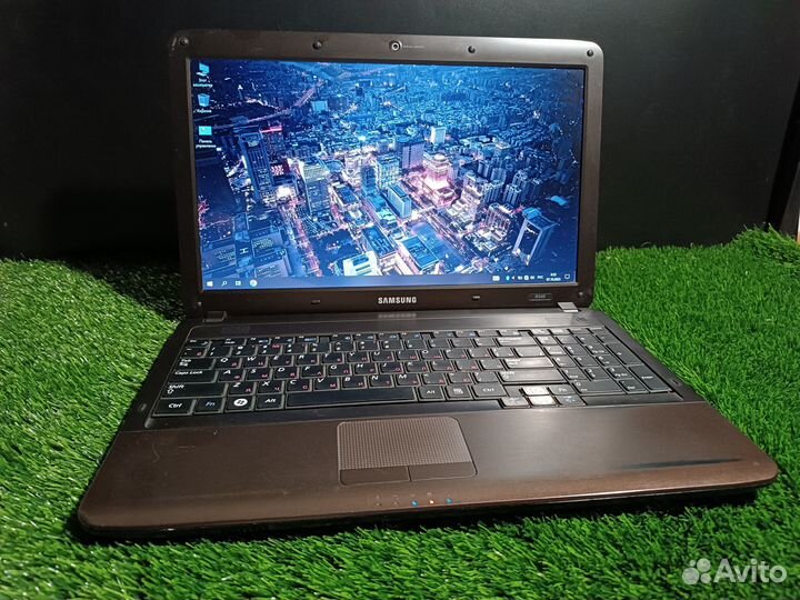 Хороший ноутбук для работы i5/6gb/ssd