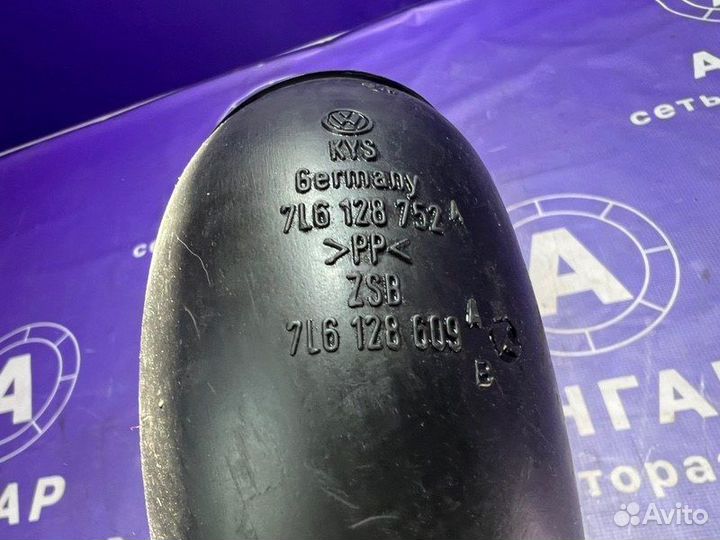 Воздушный патрубок Volkswagen Touareg 7L 5.0 AYH