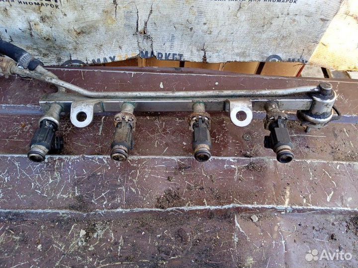 Топливная рампа с форсунками Faw Jinn 2006 (б/у)