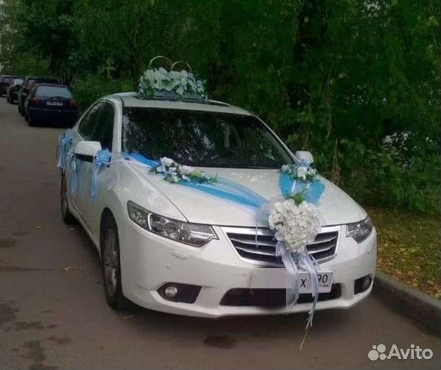 Свадебные украшения на машину