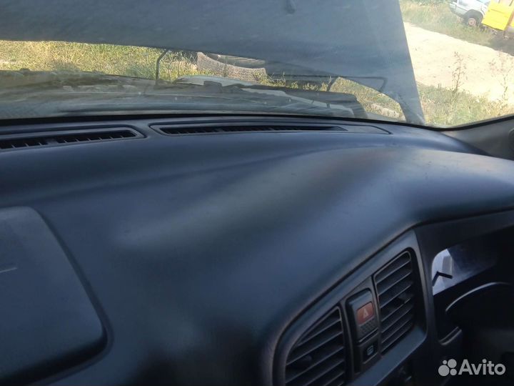 Торпедо Nissan Primera P11