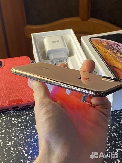 iPhone Xs, 64 ГБ