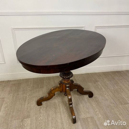Антикварный овальный стол
