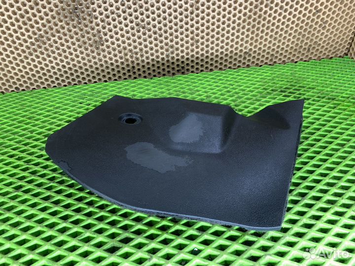 Накладка салона нижняя левоя lifan x60