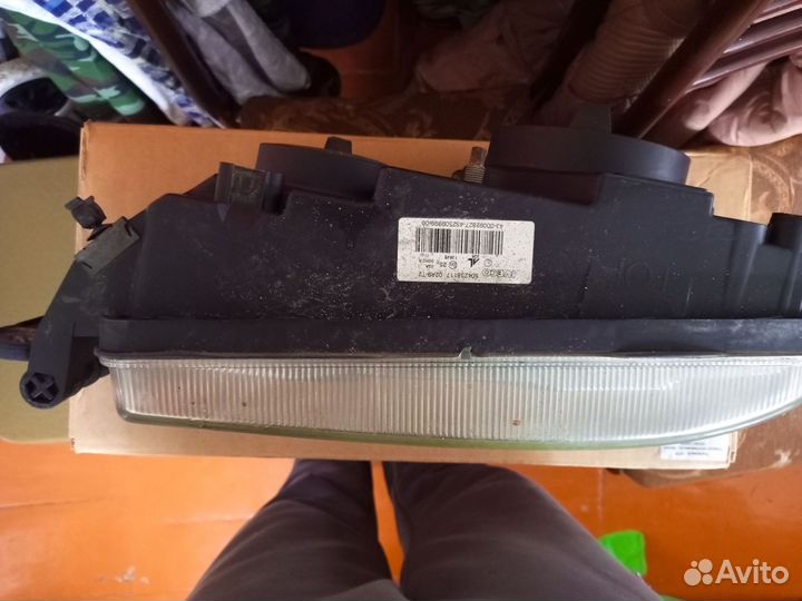 Фара левая iveco stralis