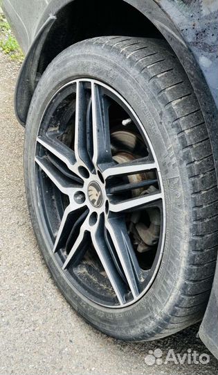 Michelin Pilot Sport 3 23.5/45 R18 и 23.5/45 R18 98Y