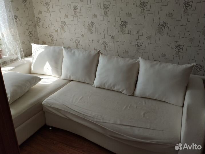 Кожаный угловой диван бу