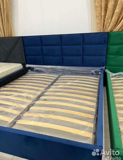 Кровать с мягким изголовьем 160 200 без матраса
