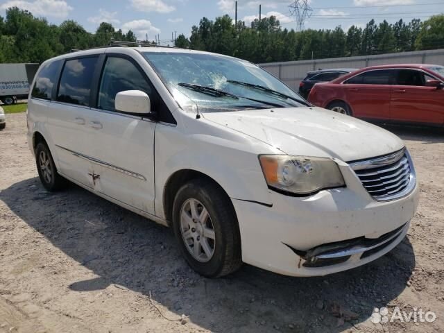 Разбор на запчасти Chrysler Town-Country 2008