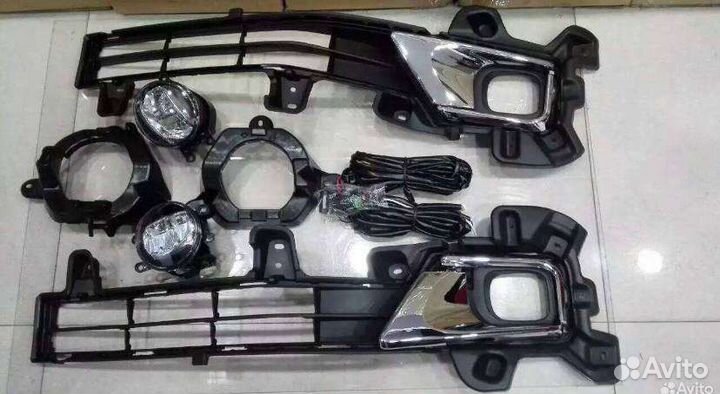 Решетка и противотуманки в бампер lc200 16+ г