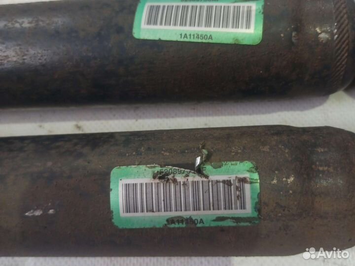 Амортизаторы задние Jeep Grand Cherokee 3 WH WK