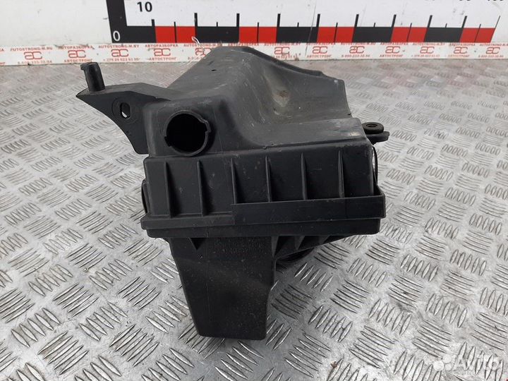 Корпус воздушного фильтра Volvo S40 рест. 2004