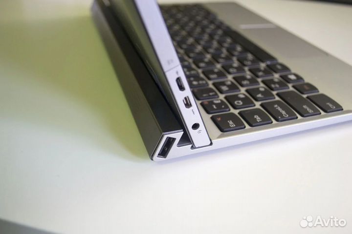 Планшет с клавиатурой Lenovo Miix 2 10