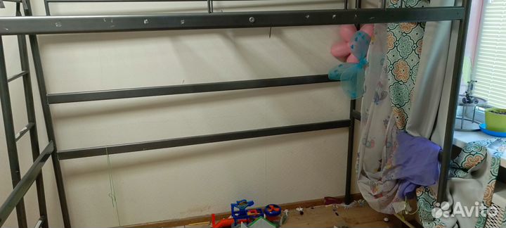 Кровать чердак IKEA svarta