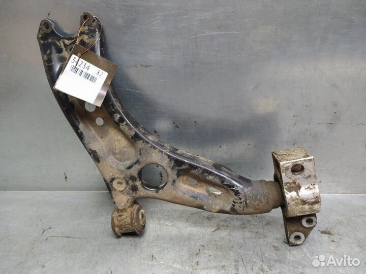 Рычаг передний правый Skoda Octavia (A5 1Z)