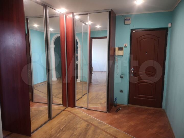 3-к. квартира, 91 м², 3/9 эт.