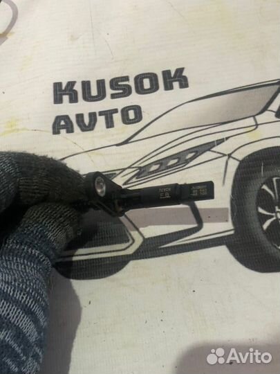 Датчик ABS задний правый Lexus Rx 450 H GYL25