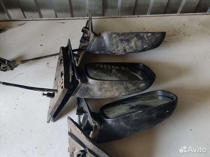 Зеркало правое механическое Volkswagen Passat B3