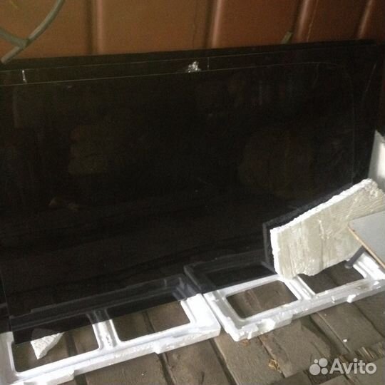 Шесть стёкл на Mercedes sprin. 515, 4тыс за стекло